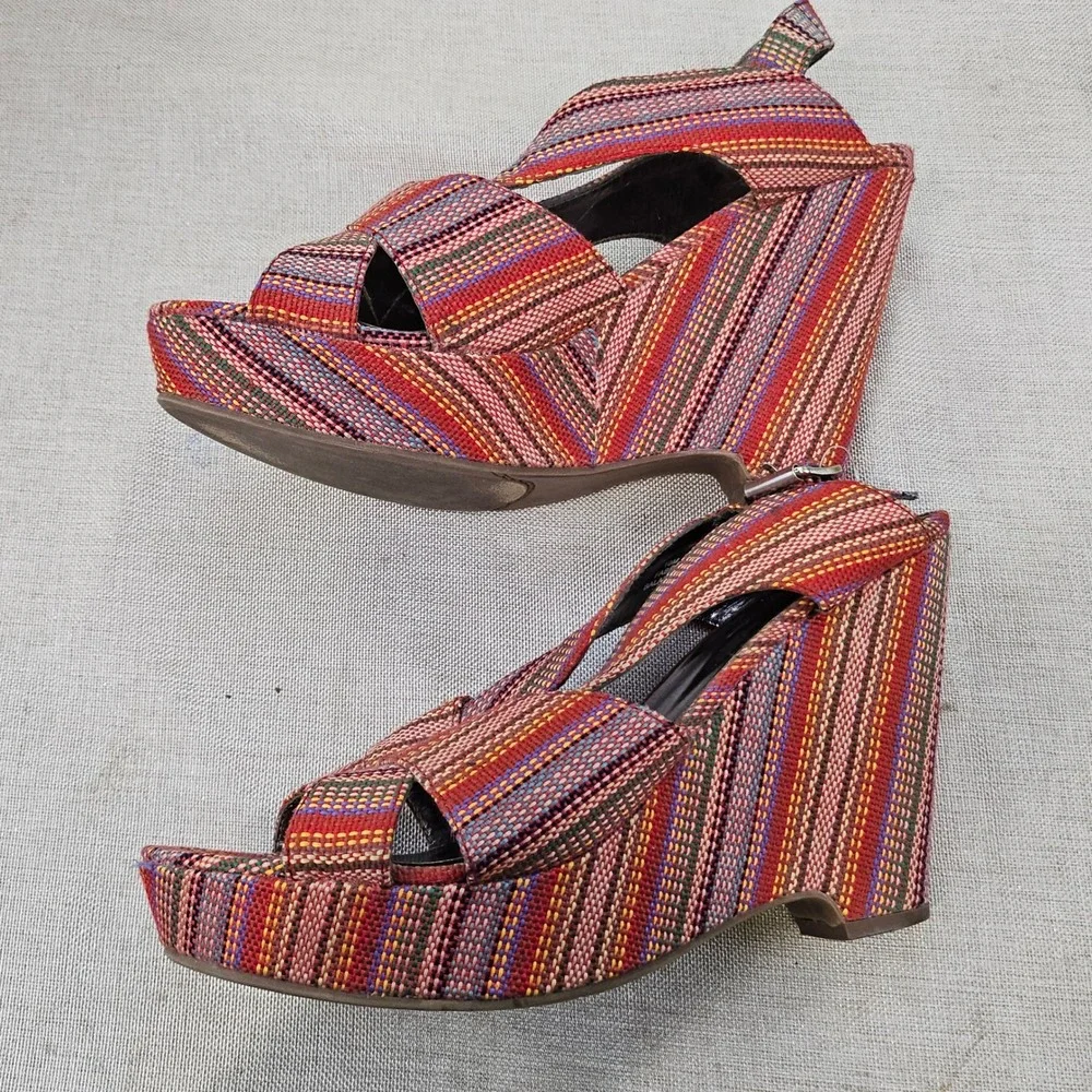 Crown Vintage Wedge Sandals Womens 10 Multicolor Striped Boho Platform Strappy
